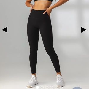 Balance athletica cloud pant medium midnight logo